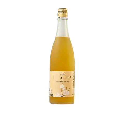 Blommesirup 720 ml i original japansk glasflaske – autentisk japansk blommesirup fremstillet af Joshu Shiro ume-blommer med frisk frugtsmag, naturlig sødme og premium kvalitet.