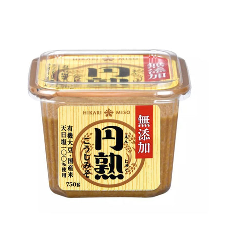 Hikari Enjuku Koji Miso 750 g i original japansk emballage – autentisk japansk miso med et højt indhold af koji, naturlig fermentering, fyldig umami, mild sødme og en lang, kompleks eftersmag. En af Hikari Misos mest populære misoer i Japan, perfekt til misosuppe, marinader, dressinger, saucer og autentisk japansk madlavning.