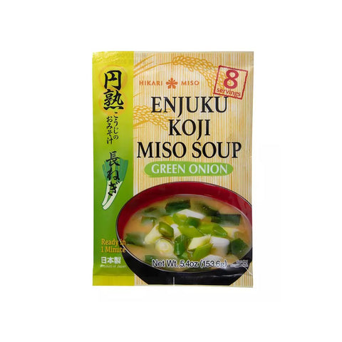 Instant miso suppe Enjuku Koji med forårsløg 153 g i original japansk emballage – autentisk japansk instant miso suppe fra Hikari Miso med fyldig Enjuku Koji miso, aromatiske forårsløg, intens umami og en velafbalanceret smag. Hurtig at tilberede og perfekt som et autentisk japansk måltid eller en let frokost.
