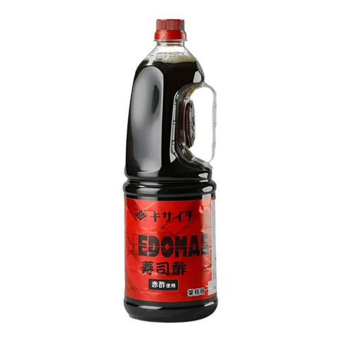 Rød sushi eddike – direkte fra Japan 1,8 liter – autentisk japansk rød sushi eddike med en dyb, kompleks umamismag og en elegant balance mellem syre og sødme. Ideel til sushiris, sashimi, marinader og moderne japansk gastronomi, hvor den tilfører karakter, fylde og et autentisk Edomae-udtryk.