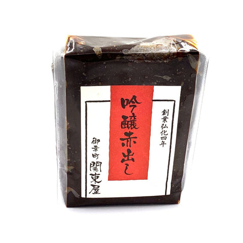 Rød Aka Dashi miso 100 g og 500 g i original japansk emballage – autentisk japansk rød miso fra Kyoto med lang fermentering, intens umami og fyldig smag. Af mange regnet som en af de bedste røde misoer fra Kyoto, perfekt til misosuppe, saucer, marinader og autentisk japansk madlavning.