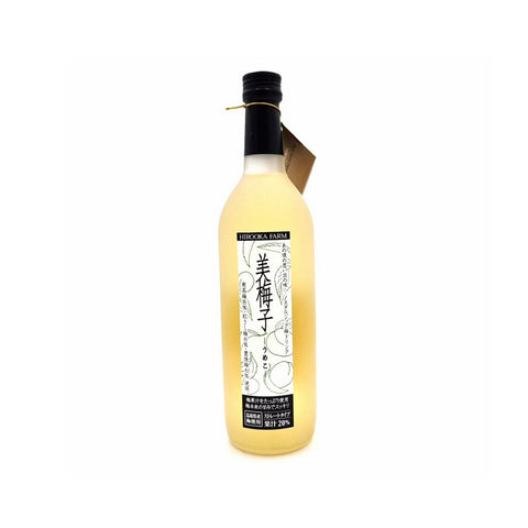 Ume blommesaft 720 ml i original japansk glasflaske med original emballage – eksklusiv japansk blommesaft af ume-blommer med frisk, frugtig smag og autentisk japansk kvalitet.